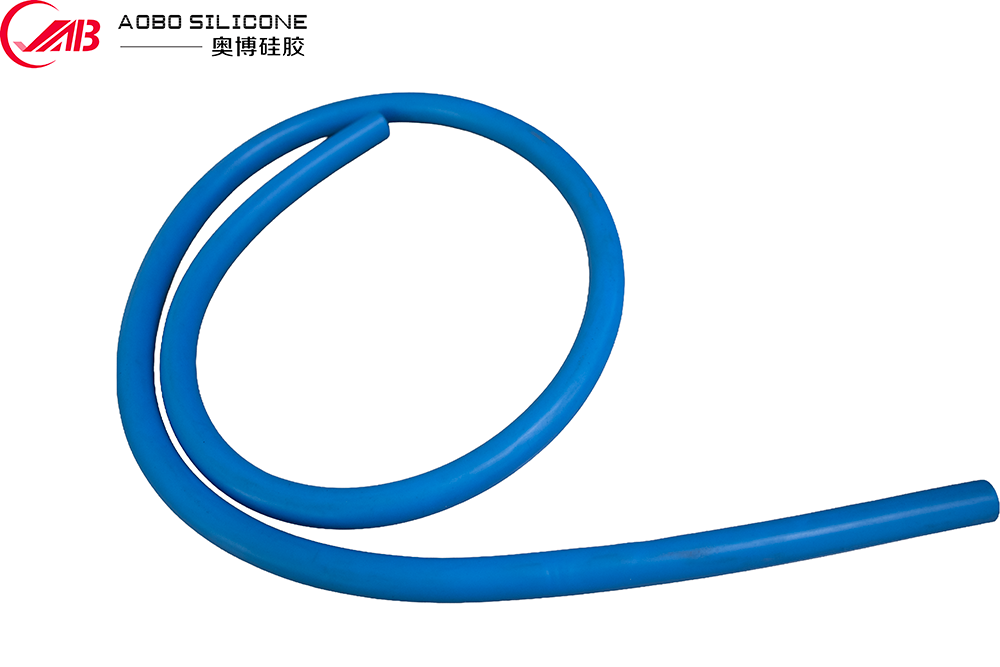 Tubo in silicone estruso